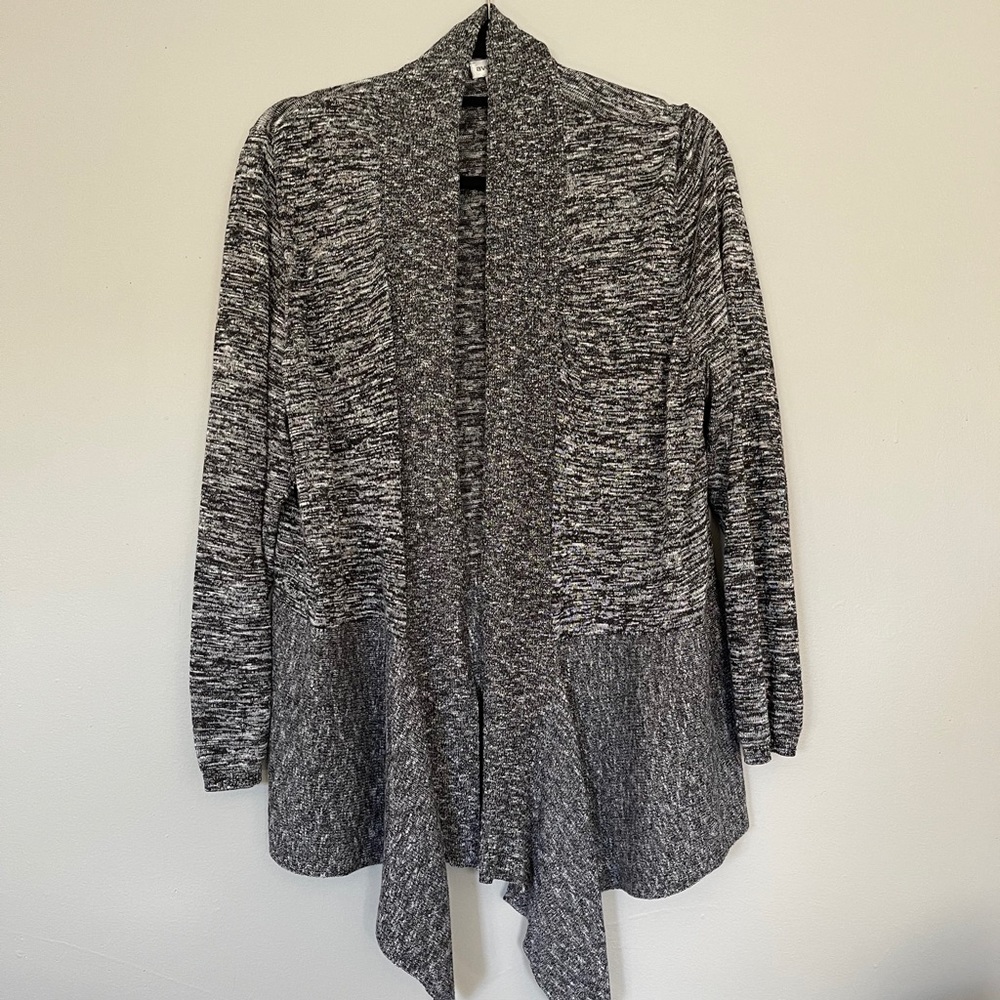 Avenue Cardigan Size 26/28